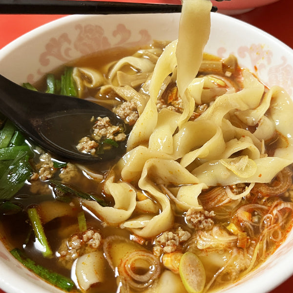 【賞味期限2025年12月02日まで】友盛貿易 順留湯 刀削麺 500g ( 麻辣湯 / 太麺 / もちもち )