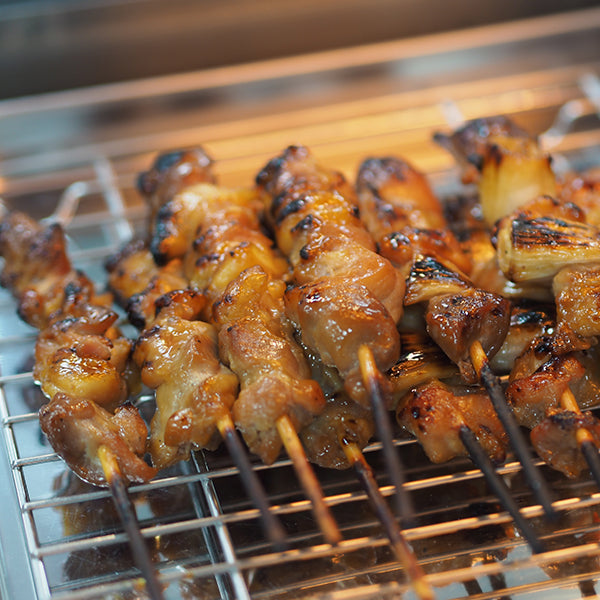 EASTBEE 炎の焼鳥 モモ串 27g×10本 ( タレ付き / 焼き鳥 / やきとり / 焼きとり / ヤキトリ )
